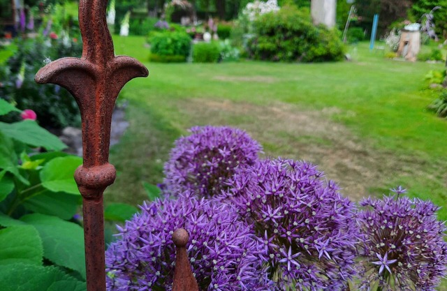 "Am Apfelbaum" vacation apartment. An oasis of peace surrounded by a garden paradise.