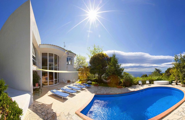 Amalfi Coast villa with pool