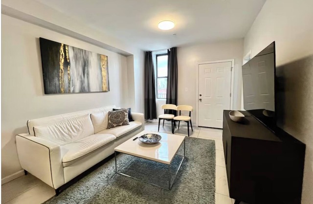 Amazing 2Bd Apt with Prime Location! Steps from the Convention center