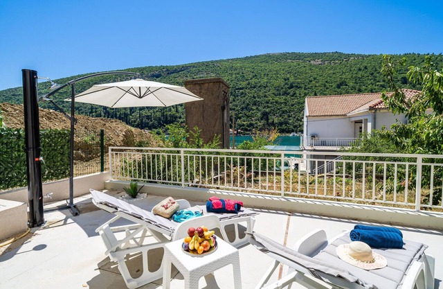 Amazing apartment in Mokosica with WiFi