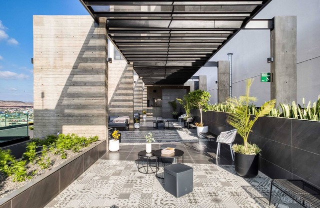 Amazing Duplex Loft in TJ's Best Location: Rooftop+Fire Pit