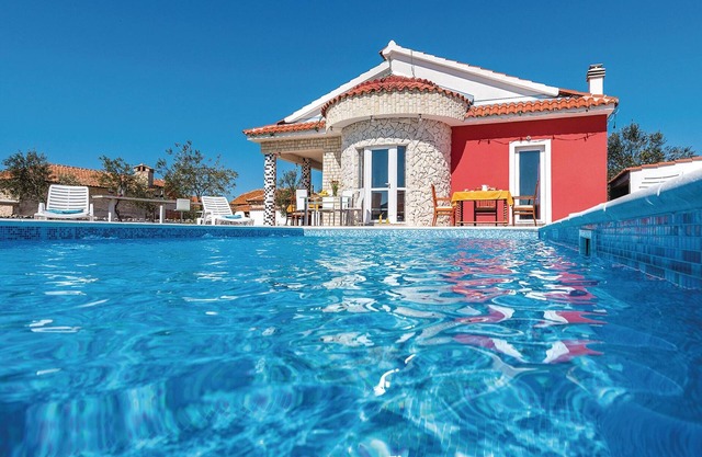 Amazing home in Cista Velika with WiFi