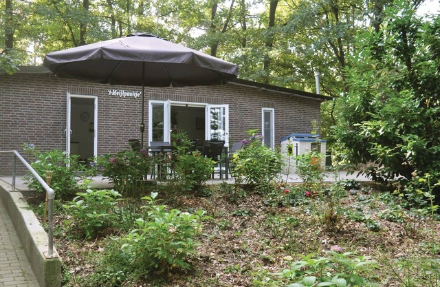 Amazing home in Leende with WiFi