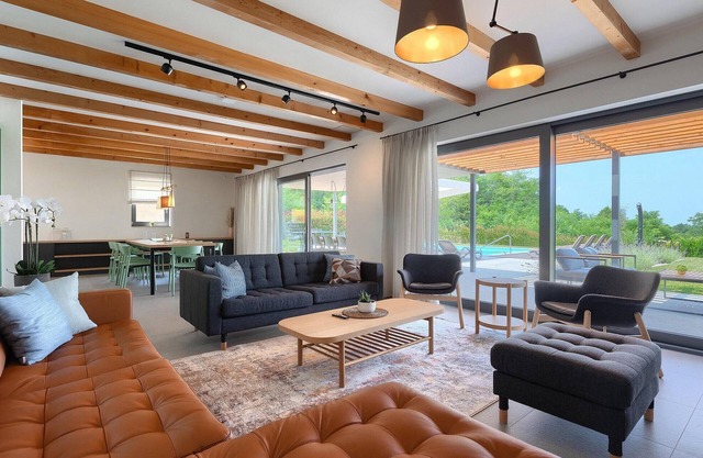 Amazing home in Vizinada