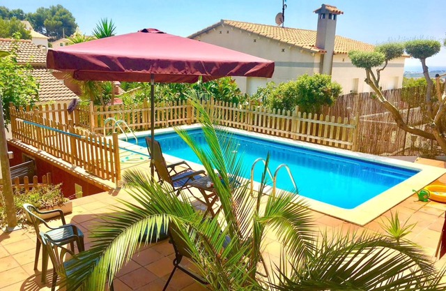 AMAZING HOUSE PRIVATE POOL HUGE GARDEN!