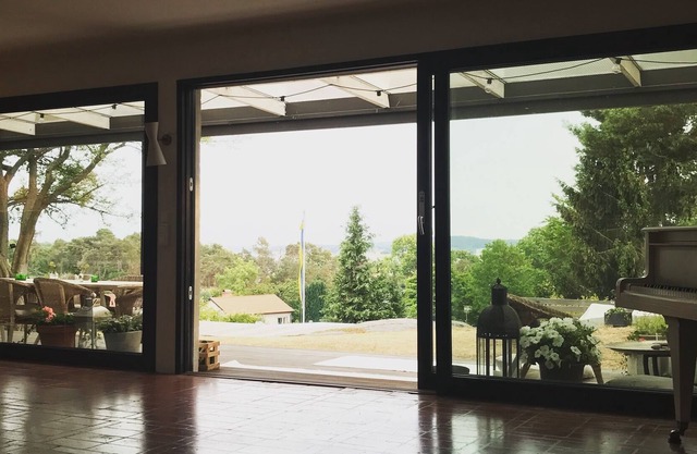 Amazing house with ses view and pool - only 5 min to both ocean and city center