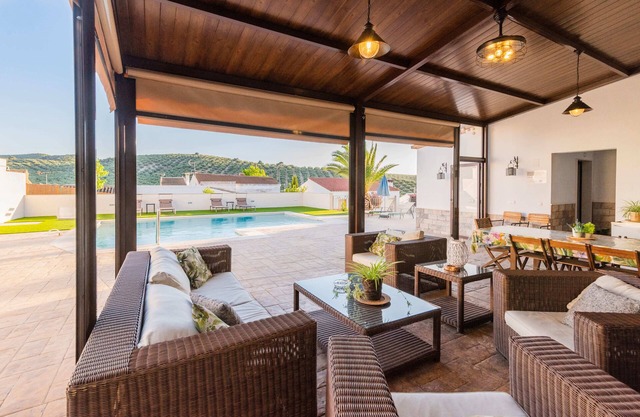 Amazing villa in the south of Córdoba: In the heart of Andalusia!