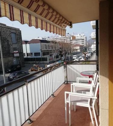 Amplio y soleado Alquilo apartamento entero de 3 habitaciones 5 personas