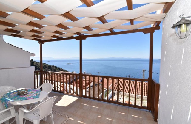 Anna's Summer House