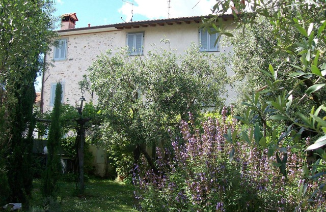 ANTICO BORGO Holiday Home, ancient farmhouse, 4km from the beach, near the Alps