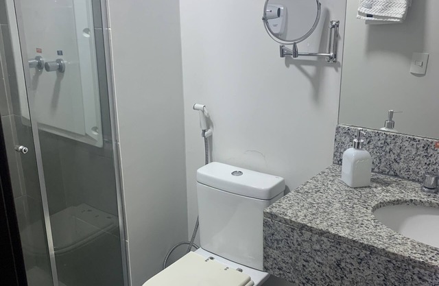 Apartamento Charmoso Perto de Belas Praias, Shoppings, Eventos e Shows