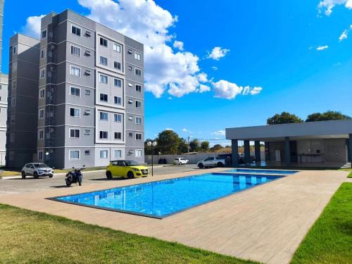 Apartamento de 2 quartos com vista para o lago