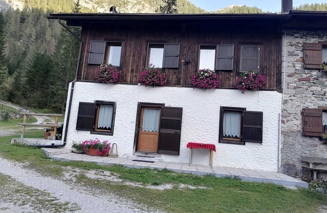 Apartment 'Val Visdente 1' with Mountain View, Shared Garden and Wi-Fi