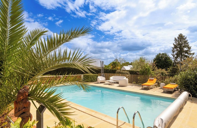 Apartment 'Appartement Le Pic Vert' with Shared Pool, Shared Terrace and Wi-Fi