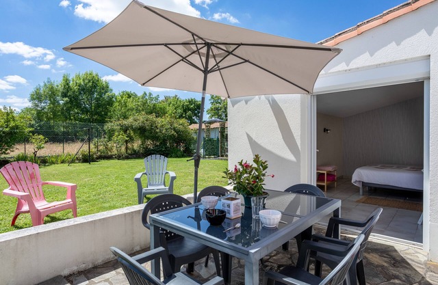 Apartment 'Au Milieu Des Vignes' with Private Terrace, Private Garden and Wi-Fi