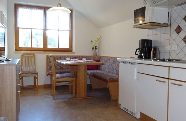 Apartment B/2 bedrooms/bathroom, toilet - Apartment Zandl