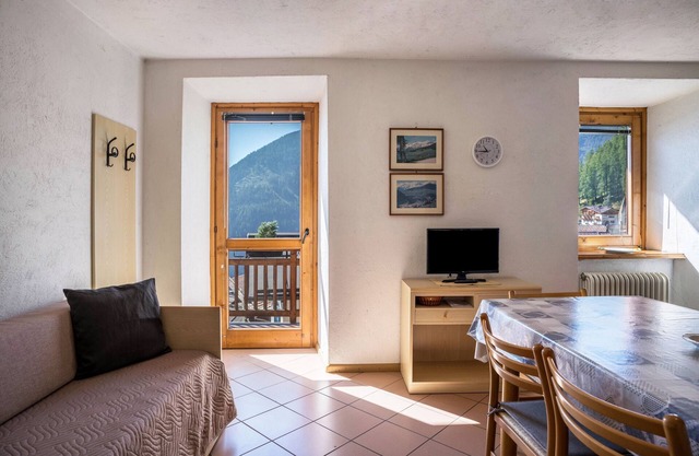 Apartment "Casa Peio" with Mountain View & Shared Garden