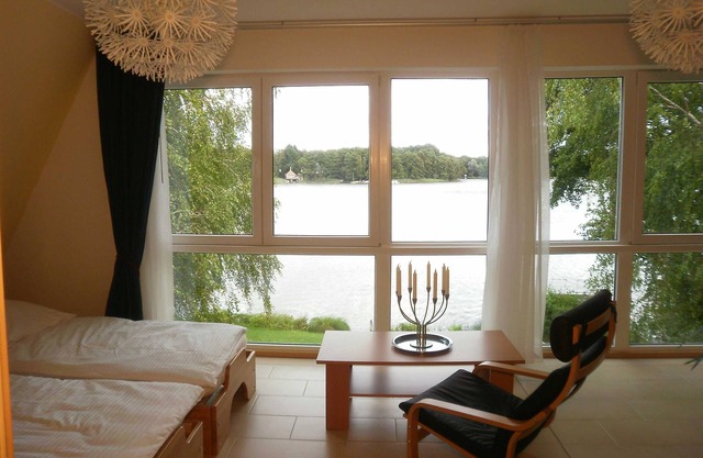 Apartment Dachgeschoss - Ferienwohnhaus Drei am Zemminsee