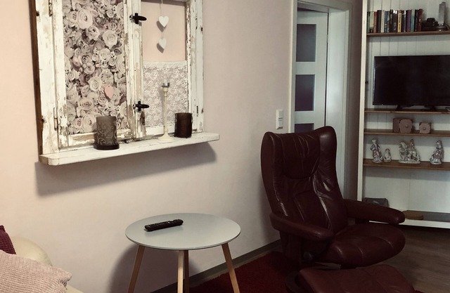 Apartment 'Dornröschenstube' with Shared Garden, Balcony and Wi-Fi