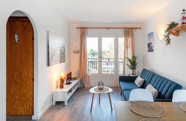 Apartment with 2 bedrooms · 4 beds · 1 sofa · 1 bathroom