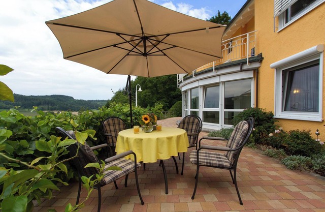 Apartment 'Ferienparadies Bodensee Fewo1' with Mountain View, Shared Pool and Wi-Fi