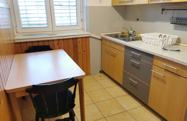Apartment for four with free parking