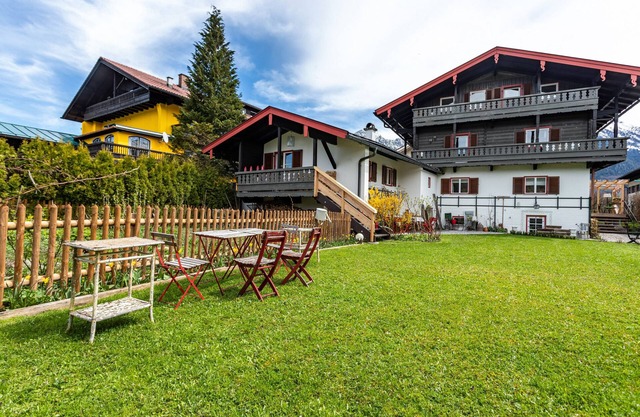 Apartment 'Haus Alpenveilchen - Appartement 1' with Mountain View, Private Terrace and Wi-Fi