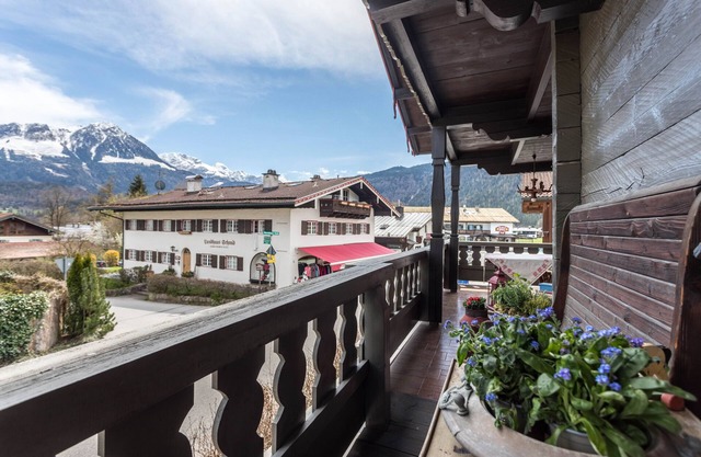 Apartment 'Haus Alpenveilchen - Appartement 3' with Mountain View, Shared Garden and Wi-Fi