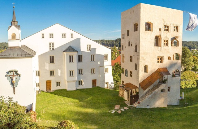 Apartment Herzogpalais in the tower of Schedling Castle near Lake Chiemsee