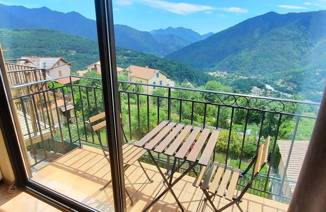 apartment in belvedere with a breathtaking view over the valley