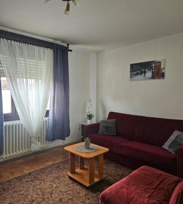 Apartment in Quiet Neighborhood