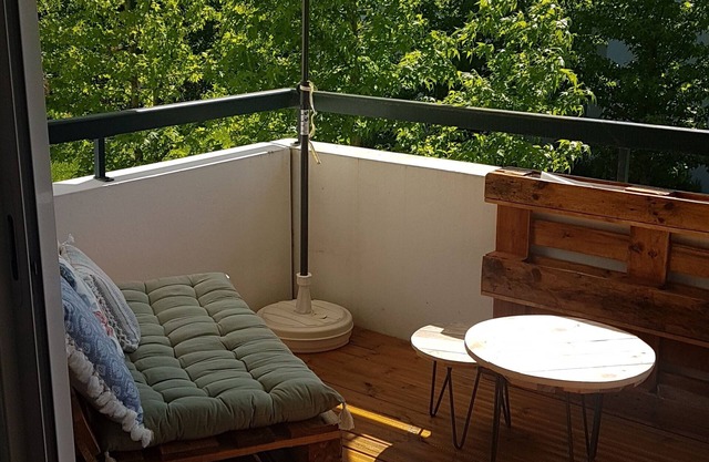 Apartment in quiet residence near Spain and the ocean
