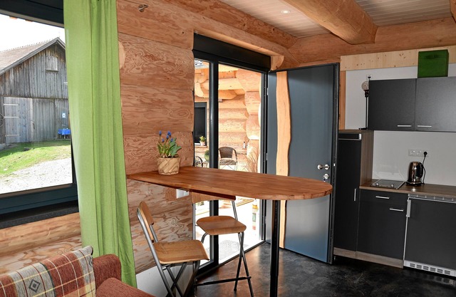 Apartment in the Canada log cabin
