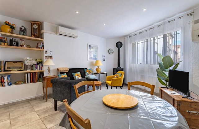 Apartment 'L'Oreneta, Le Boulou, Idéal Curiste' with Wi-Fi and Air Conditioning