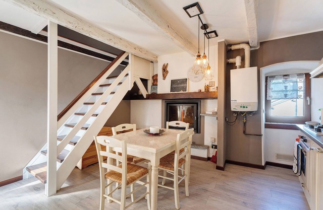Apartment "La Ghianda" with Terrace & Wi-Fi
