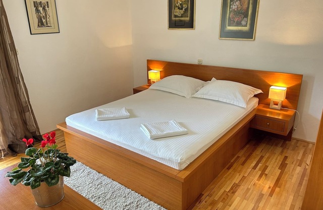 Apartment Lena 2 Makarska