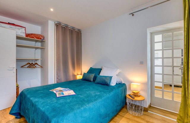 Apartment 'Les Tables Aux Vaches-Chambre Agout' with Private Terrace, Private Garden and Wi-Fi
