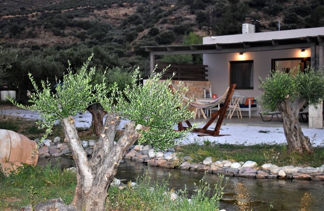 Apartment Levante, Carefree stay on a private farm, 1 km away from the beach