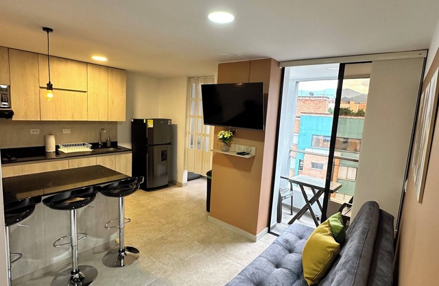Apartment located in Laureles near 70 - 702 avenue.
