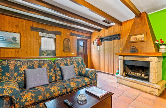 Apartment 'Lorences B' with Mountain View