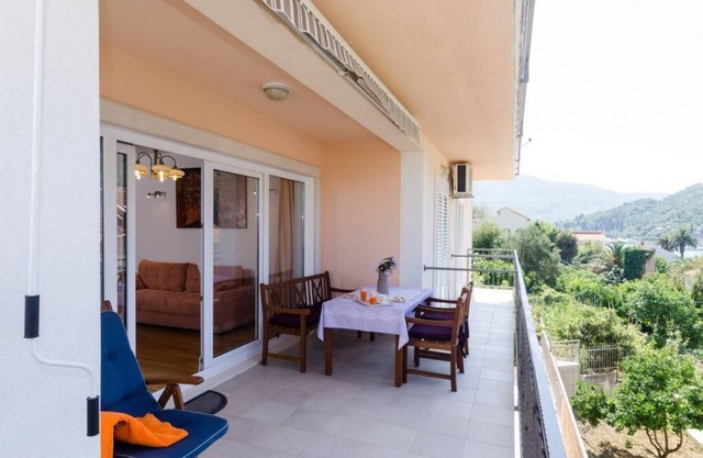 Apartment Marela- One Bedroom Apartment with Balcony and Sea View