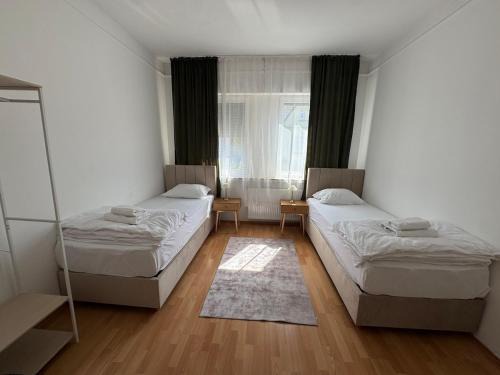 Apartment near OLG & University