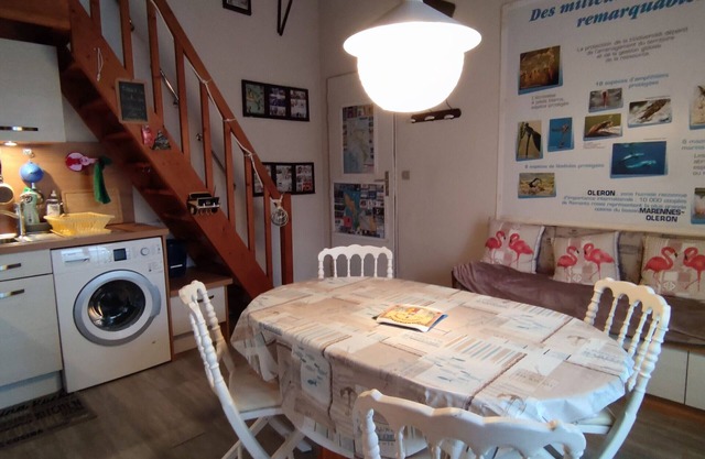 Apartment near the beach, balcony, and free parking