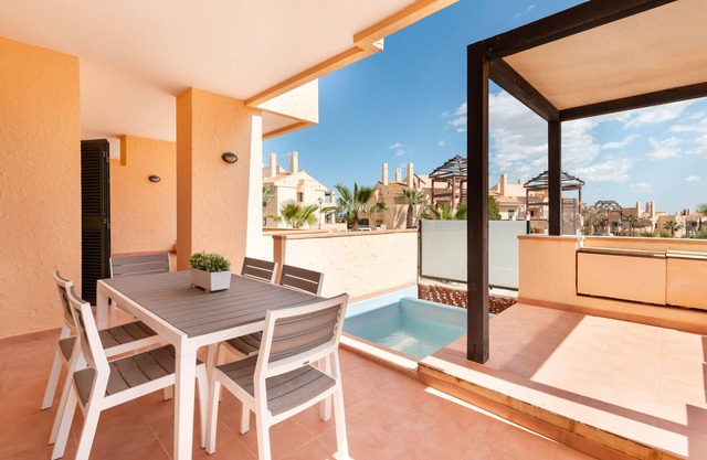 Apartment 'Oasis Martinica 18 Bajo B' with Shared Pool, Wi-Fi and Air Conditioning