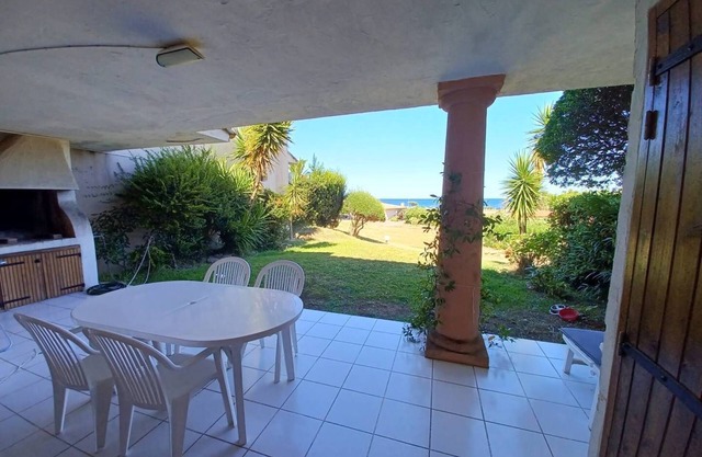 APARTMENT ORO 60 - SEA VIEW - BEACH ON FOOT - SWIMMING POOL AND TENNIS