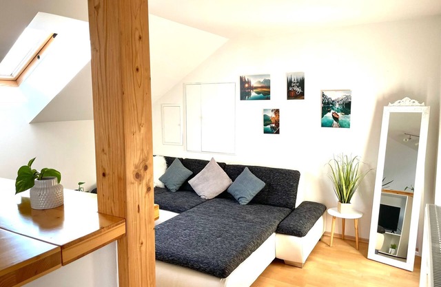 Apartment 'Osserblick Galerie' with Mountain View, Private Garden and Wi-Fi