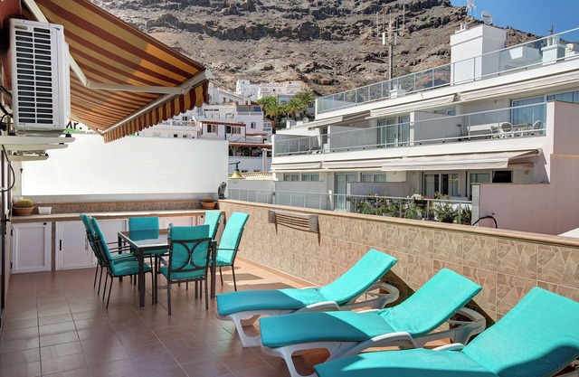 Apartment Pedro with Sea & Mountain View, Garden & Wi-Fi