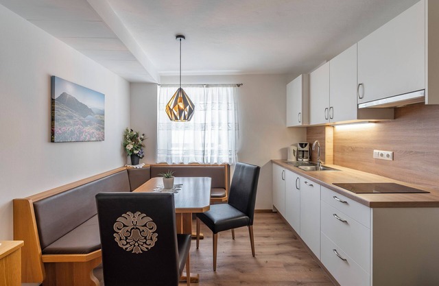 Apartment 'Residence Alpina - Comfort Nr. 2' with Mountain View & Wi-Fi