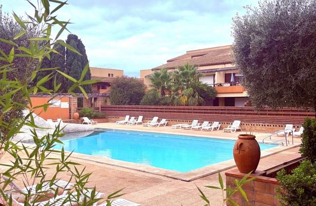 Apartment Saint Cyprien, Golf View , 2 bedrooms, 2 bathrooms, 900 m to the beach
