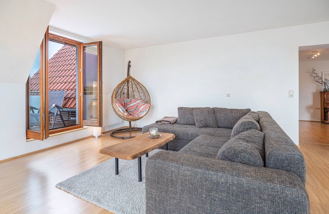Apartment 'Storchenblick' with Balcony and Wi-Fi